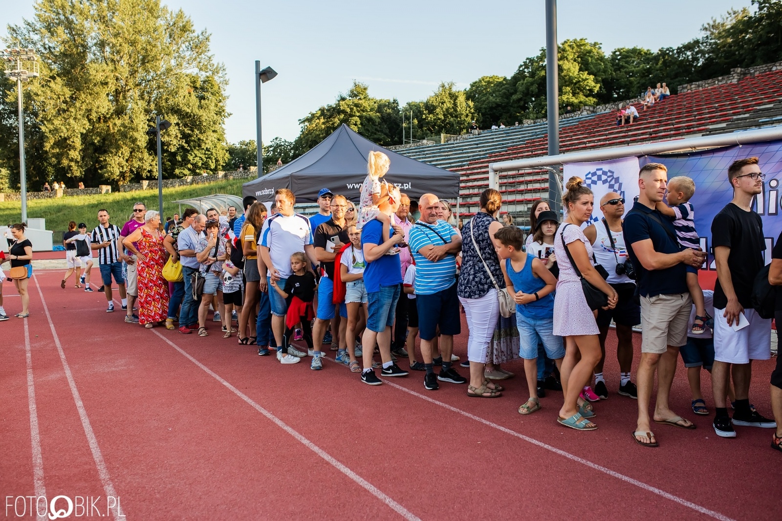 Zdjęcie w galerii na portalu naszraciborz.pl: To wy daliście Justynie radość i wzruszenie [FOTO i WIDEO] wiadomości z regionu