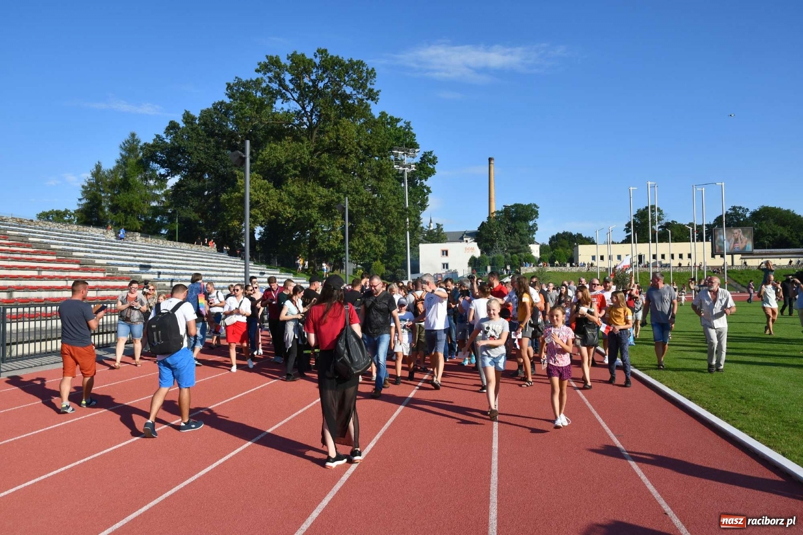 Zdjęcie w galerii na portalu naszraciborz.pl: Wielka feta na Zamkowej. Justyna Święty-Ersetic w rodzinnym Raciborzu [FOTO i WIDEO] wiadomości z regionu