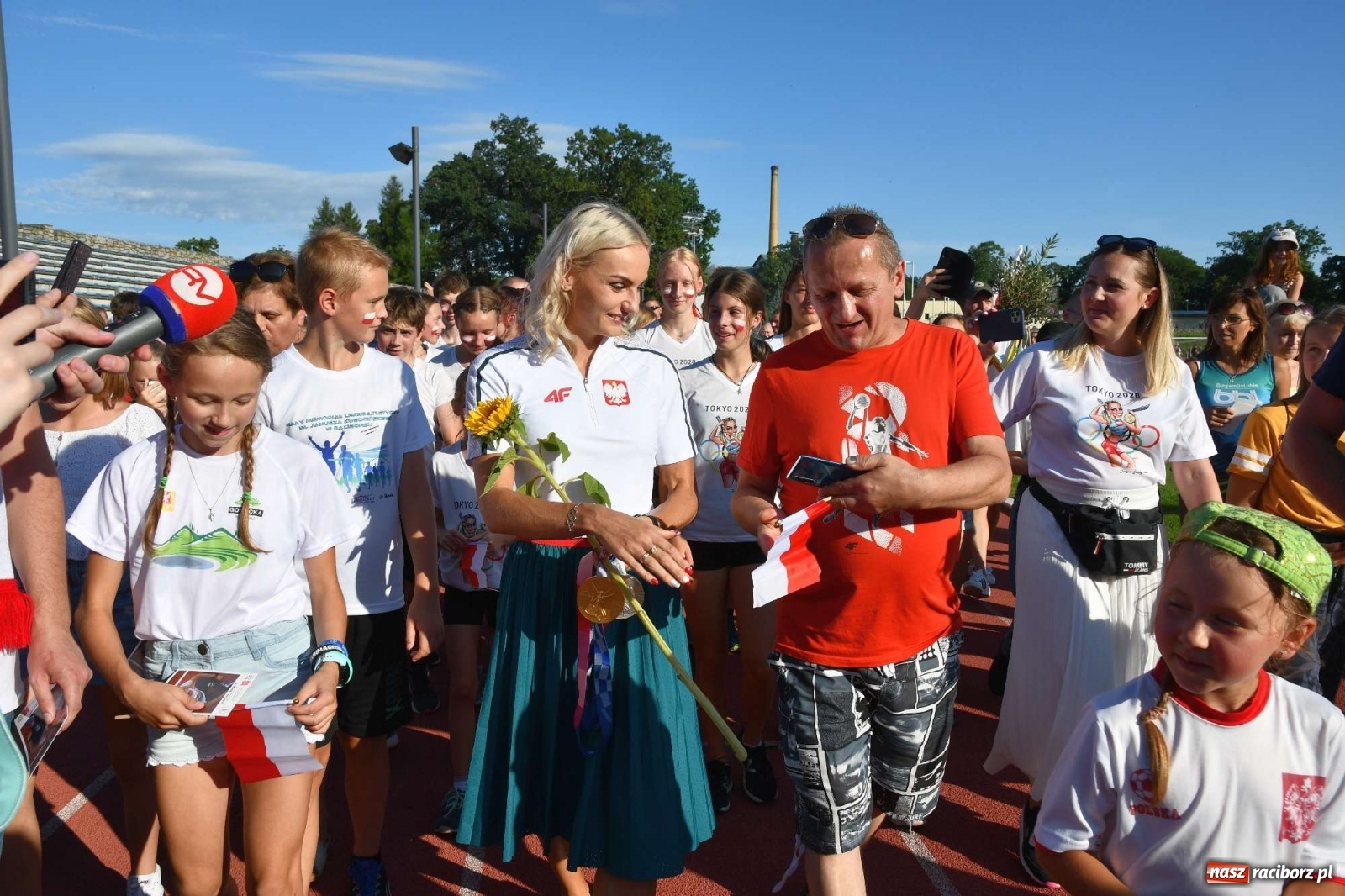Zdjęcie w galerii na portalu naszraciborz.pl: Wielka feta na Zamkowej. Justyna Święty-Ersetic w rodzinnym Raciborzu [FOTO i WIDEO] wiadomości z regionu