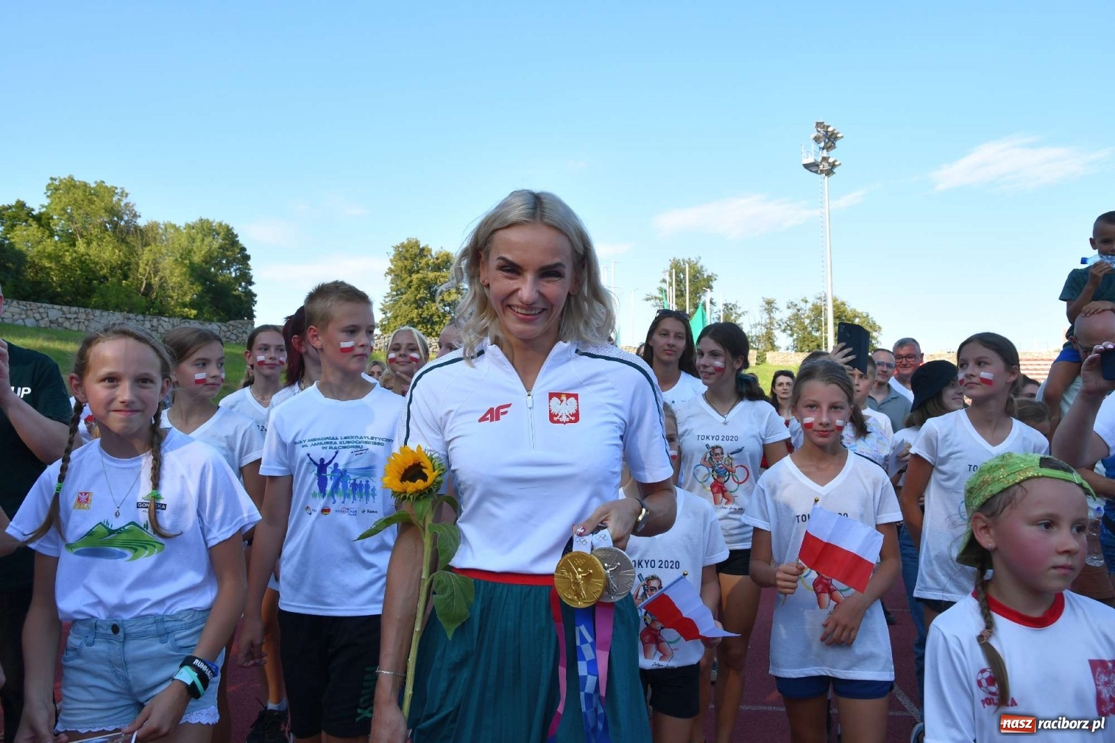 Zdjęcie w galerii na portalu naszraciborz.pl: Wielka feta na Zamkowej. Justyna Święty-Ersetic w rodzinnym Raciborzu [FOTO i WIDEO] wiadomości z regionu