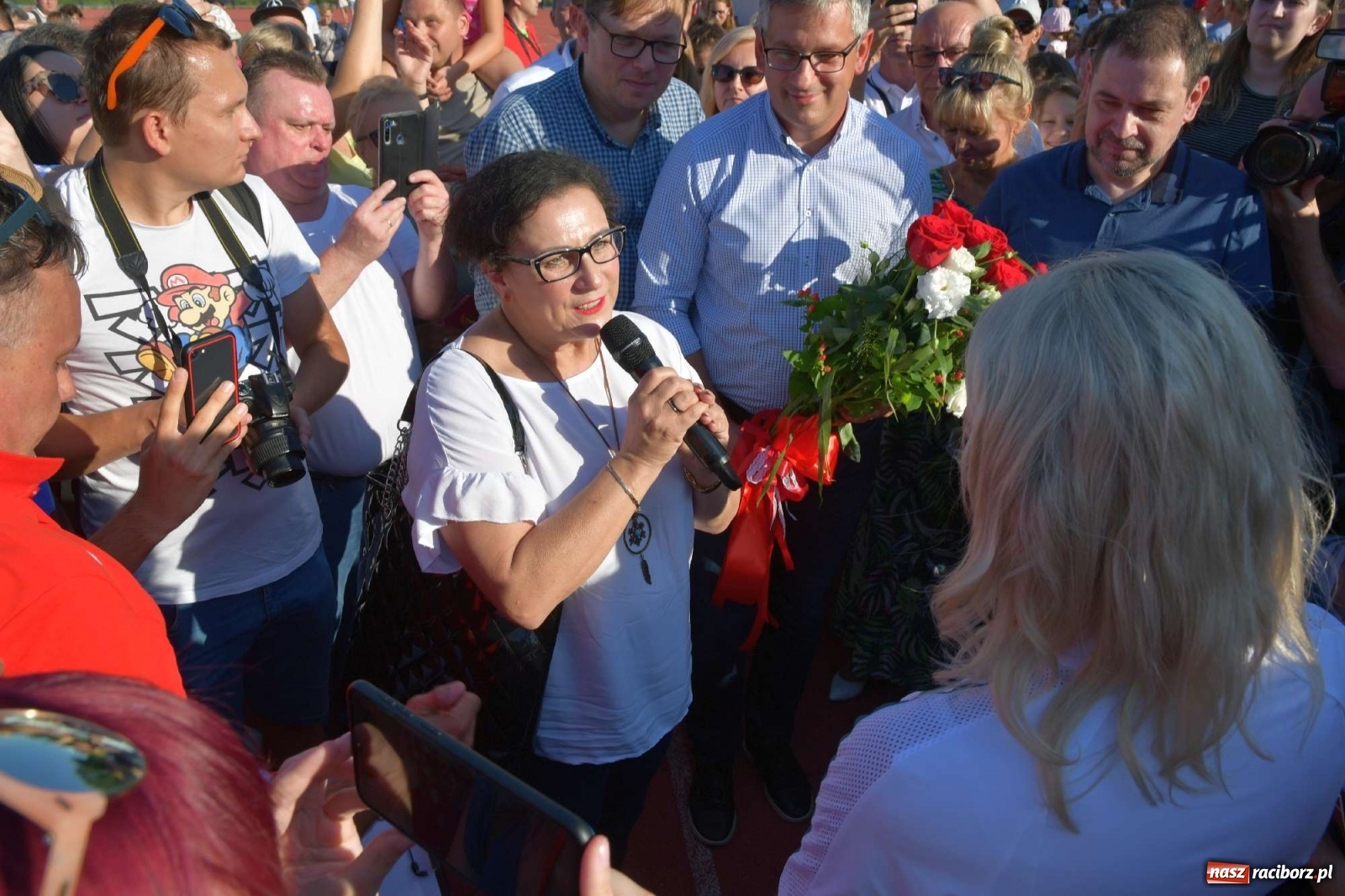 Zdjęcie w galerii na portalu naszraciborz.pl: Wielka feta na Zamkowej. Justyna Święty-Ersetic w rodzinnym Raciborzu [FOTO i WIDEO] wiadomości z regionu