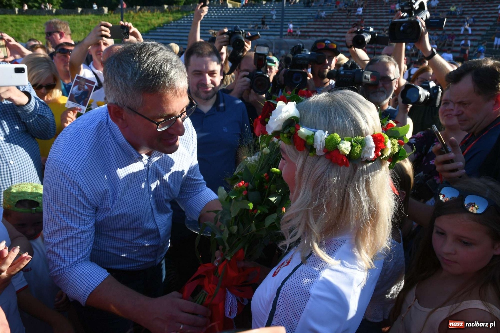 Zdjęcie w galerii na portalu naszraciborz.pl: Wielka feta na Zamkowej. Justyna Święty-Ersetic w rodzinnym Raciborzu [FOTO i WIDEO] wiadomości z regionu