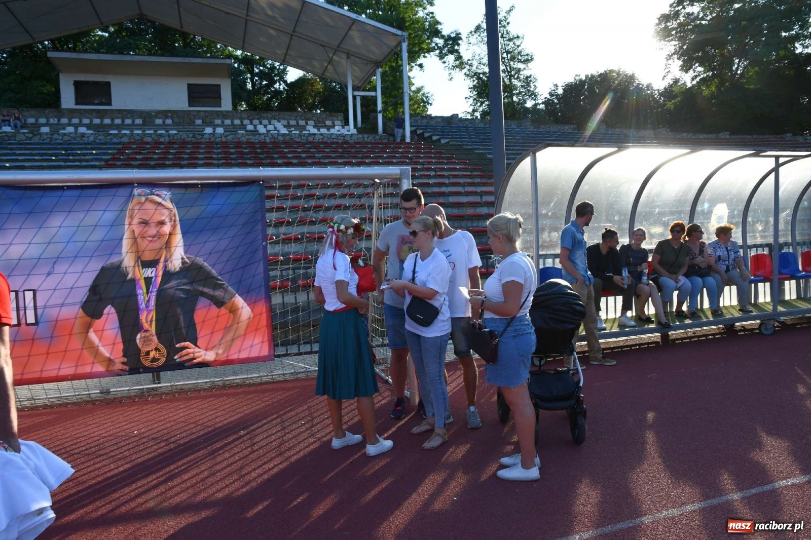 Zdjęcie w galerii na portalu naszraciborz.pl: Wielka feta na Zamkowej. Justyna Święty-Ersetic w rodzinnym Raciborzu [FOTO i WIDEO] wiadomości z regionu