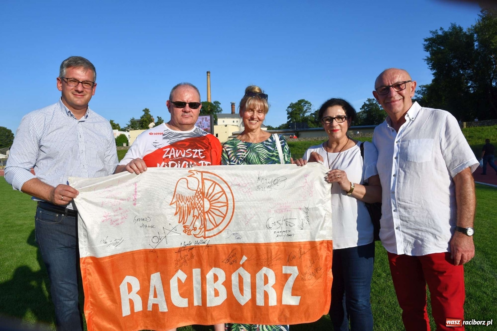 Zdjęcie w galerii na portalu naszraciborz.pl: Wielka feta na Zamkowej. Justyna Święty-Ersetic w rodzinnym Raciborzu [FOTO i WIDEO] wiadomości z regionu