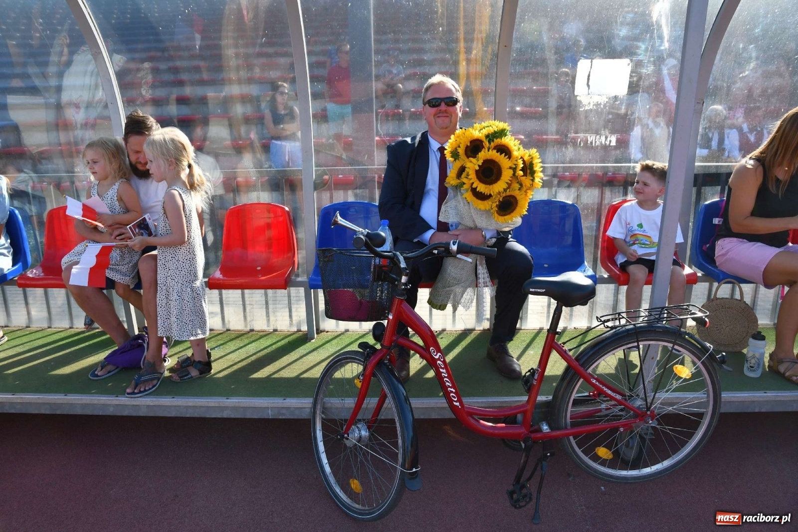 Zdjęcie w galerii na portalu naszraciborz.pl: Wielka feta na Zamkowej. Justyna Święty-Ersetic w rodzinnym Raciborzu [FOTO i WIDEO] wiadomości z regionu
