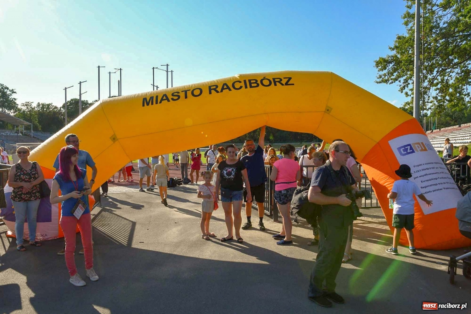 Zdjęcie w galerii na portalu naszraciborz.pl: Wielka feta na Zamkowej. Justyna Święty-Ersetic w rodzinnym Raciborzu [FOTO i WIDEO] wiadomości z regionu
