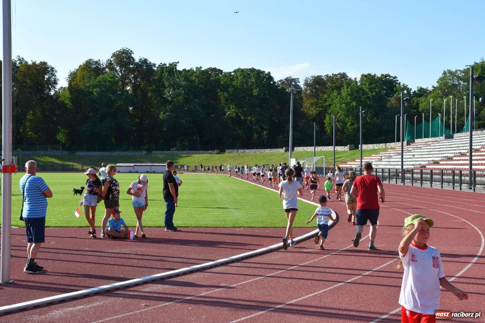 Zdjęcie w galerii na portalu naszraciborz.pl: Wielka feta na Zamkowej. Justyna Święty-Ersetic w rodzinnym Raciborzu [FOTO i WIDEO] wiadomości z regionu