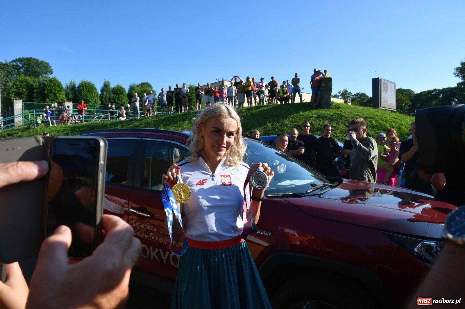 Zdjęcie w galerii na portalu naszraciborz.pl: Wielka feta na Zamkowej. Justyna Święty-Ersetic w rodzinnym Raciborzu [FOTO i WIDEO] wiadomości z regionu