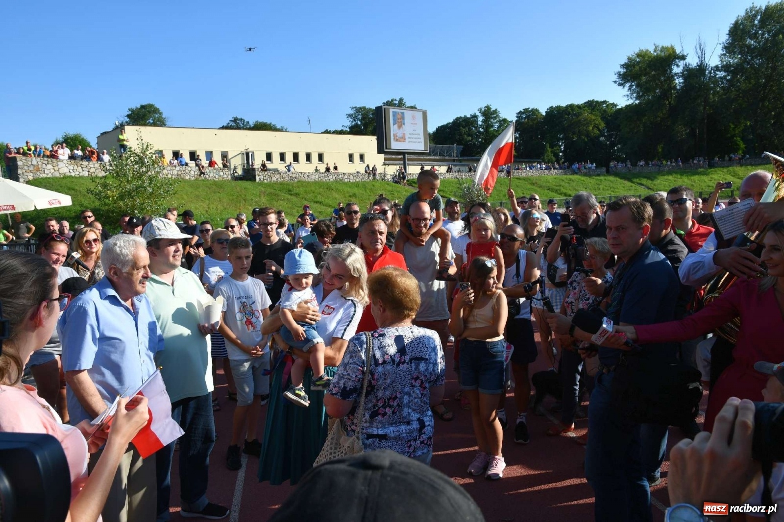 Zdjęcie w galerii na portalu naszraciborz.pl: Wielka feta na Zamkowej. Justyna Święty-Ersetic w rodzinnym Raciborzu [FOTO i WIDEO] wiadomości z regionu
