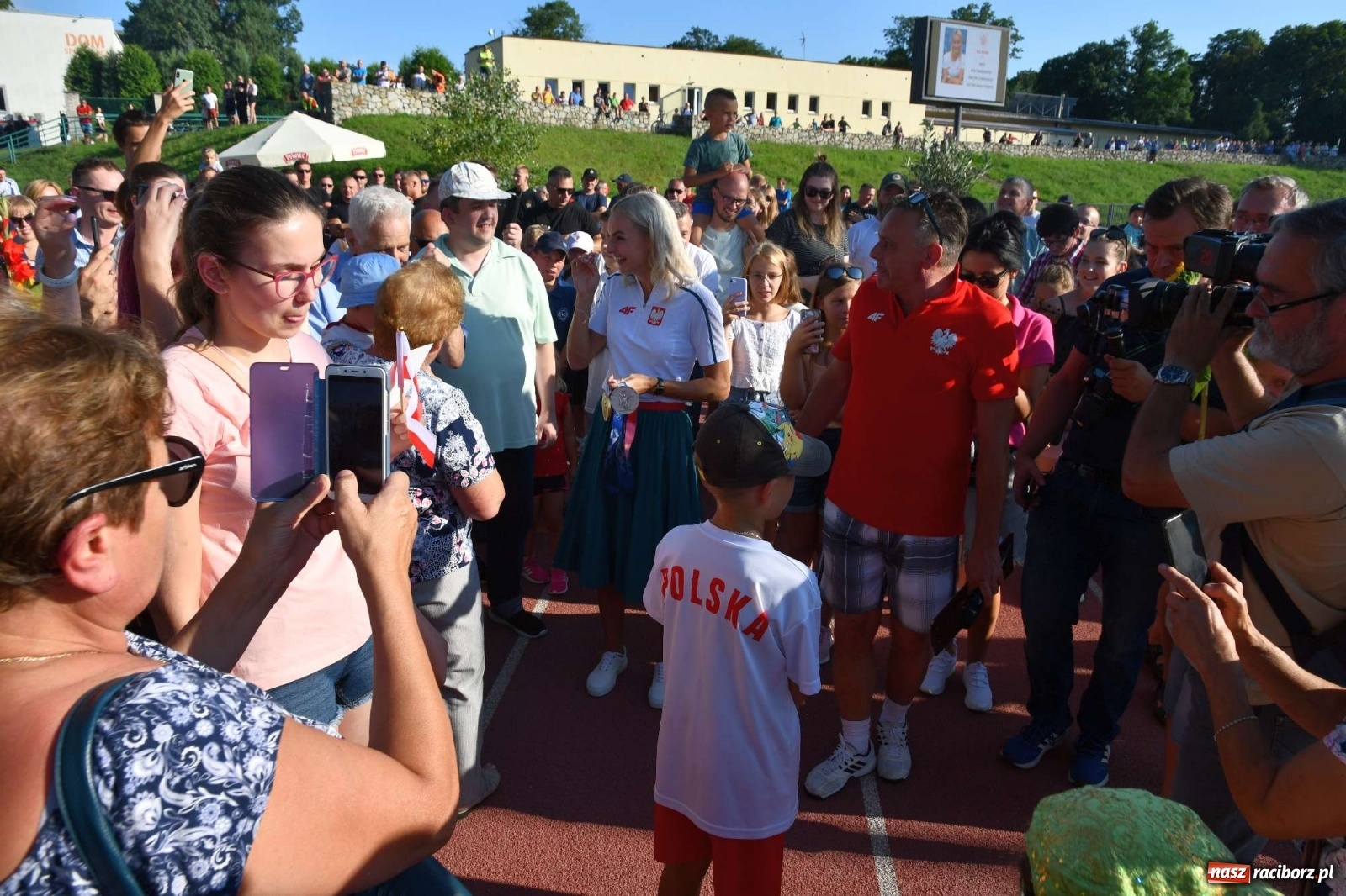 Zdjęcie w galerii na portalu naszraciborz.pl: Wielka feta na Zamkowej. Justyna Święty-Ersetic w rodzinnym Raciborzu [FOTO i WIDEO] wiadomości z regionu