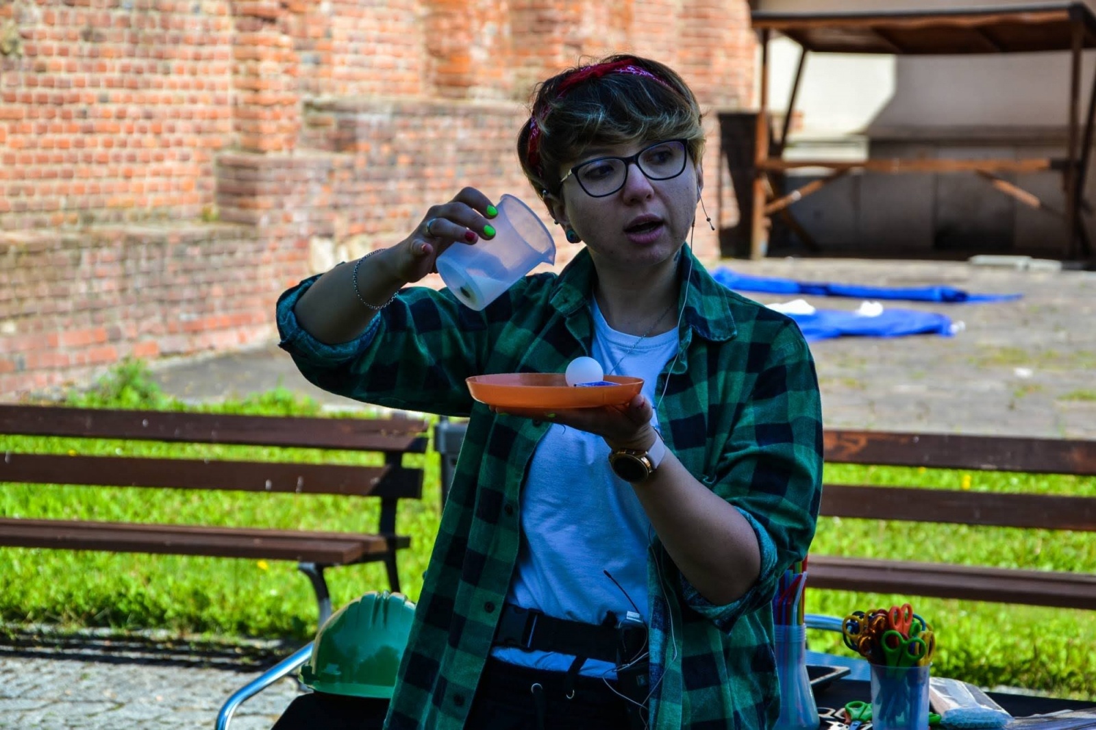 Zdjęcie w galerii na portalu naszraciborz.pl: Warsztaty rakietowo-wystrzałowe, czyli akcja „WAKACJE w POWIECIE” na Zamku Piastowskim wiadomości z regionu