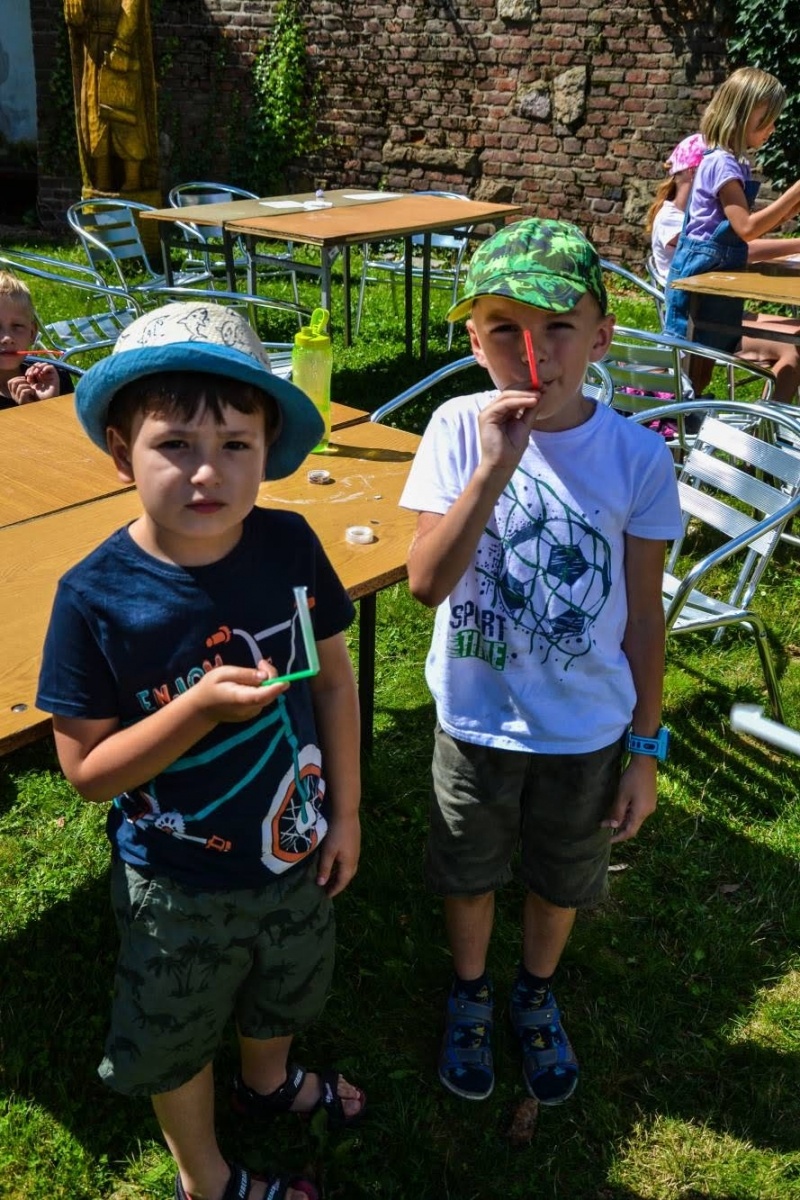 Zdjęcie w galerii na portalu naszraciborz.pl: Warsztaty rakietowo-wystrzałowe, czyli akcja „WAKACJE w POWIECIE” na Zamku Piastowskim wiadomości z regionu