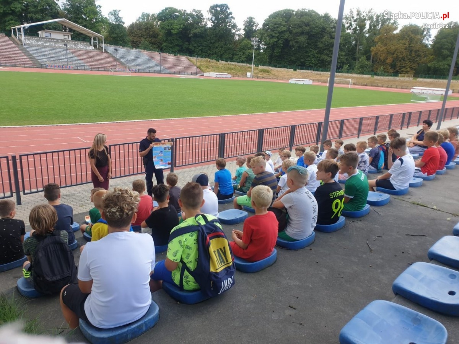 Zdjęcie w galerii na portalu naszraciborz.pl: Bezpieczne wakacje, to szczęśliwe wakacje. Pogadanka Policji i Sanepidu wiadomości z regionu