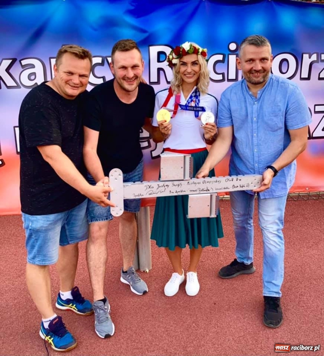 Zdjęcie w galerii na portalu naszraciborz.pl: Blok startowy w prezencie od OSiR-u, czyli mało znane fakty z przygotowań do Tokio w Raciborzu wiadomości z regionu