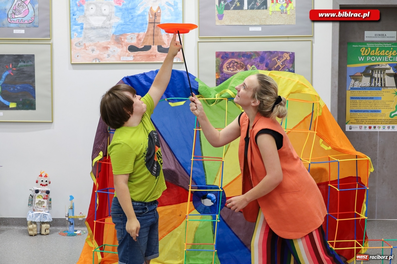 Zdjęcie w galerii na portalu naszraciborz.pl: Alpakoterapia na zakończenie Lata z biblioteką dla osób z niepełnosprawnościami wiadomości z regionu