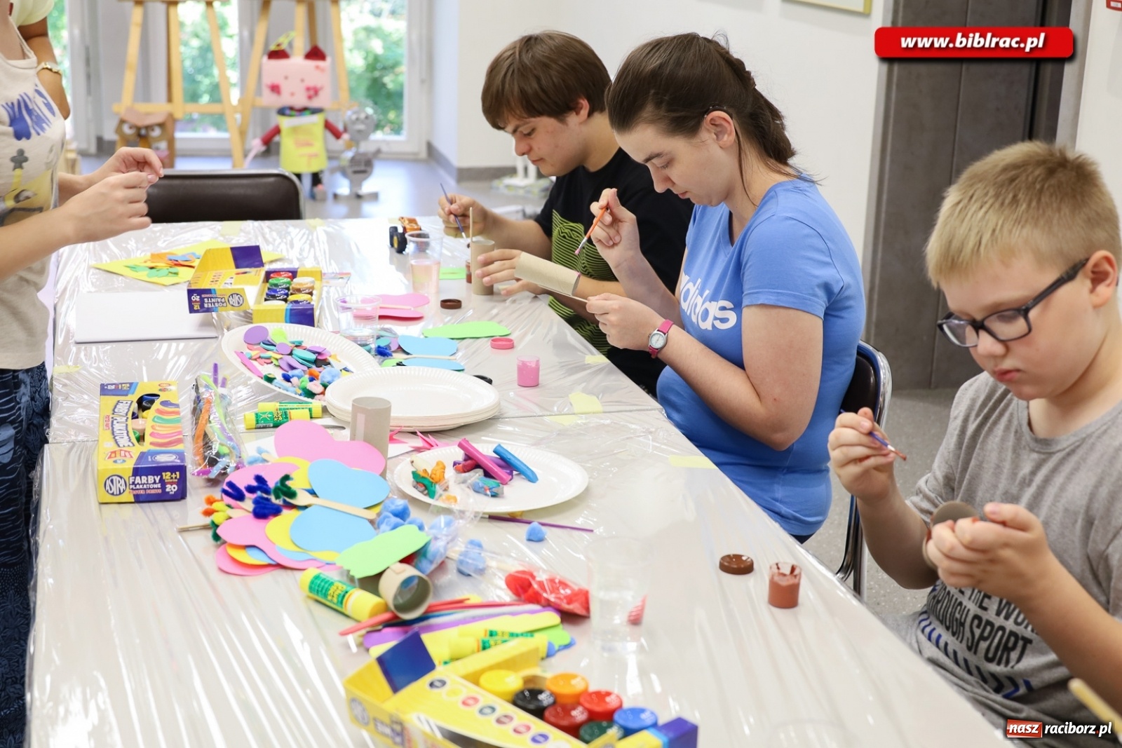 Zdjęcie w galerii na portalu naszraciborz.pl: Alpakoterapia na zakończenie Lata z biblioteką dla osób z niepełnosprawnościami wiadomości z regionu