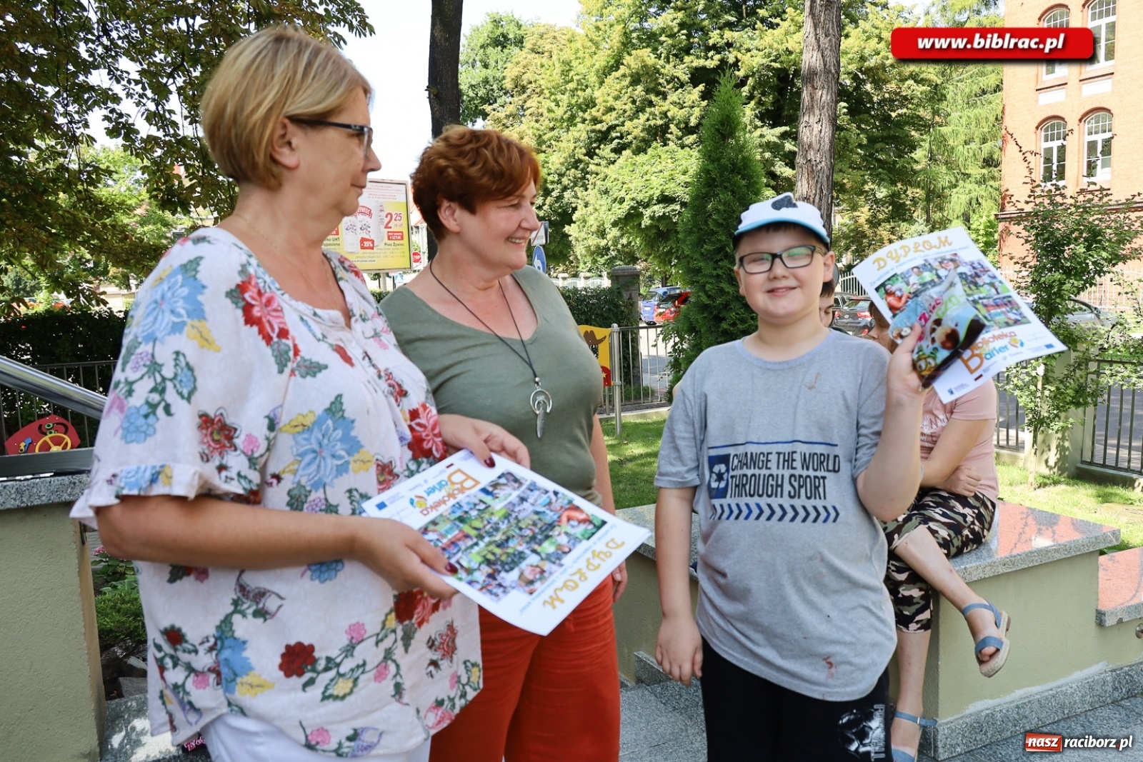 Zdjęcie w galerii na portalu naszraciborz.pl: Alpakoterapia na zakończenie Lata z biblioteką dla osób z niepełnosprawnościami wiadomości z regionu