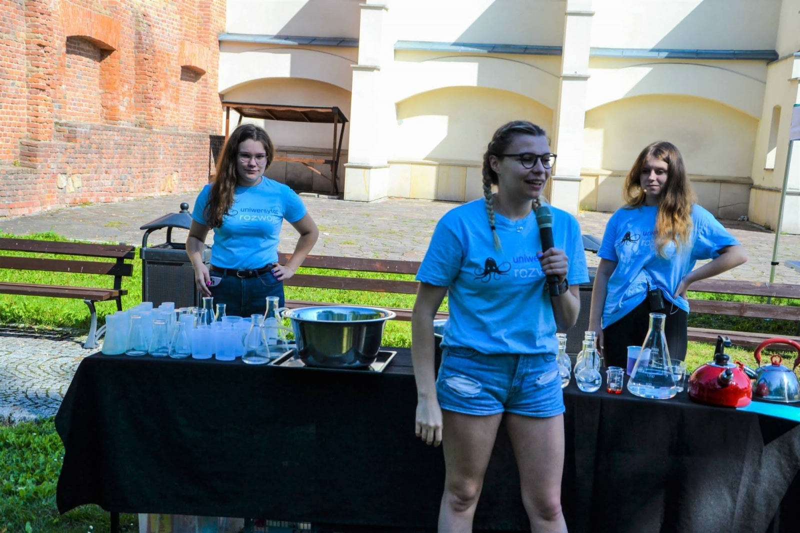 Zdjęcie w galerii na portalu naszraciborz.pl: Lodowe eksperymenty w dawnej siedzibie Piastów [FOTO] wiadomości z regionu