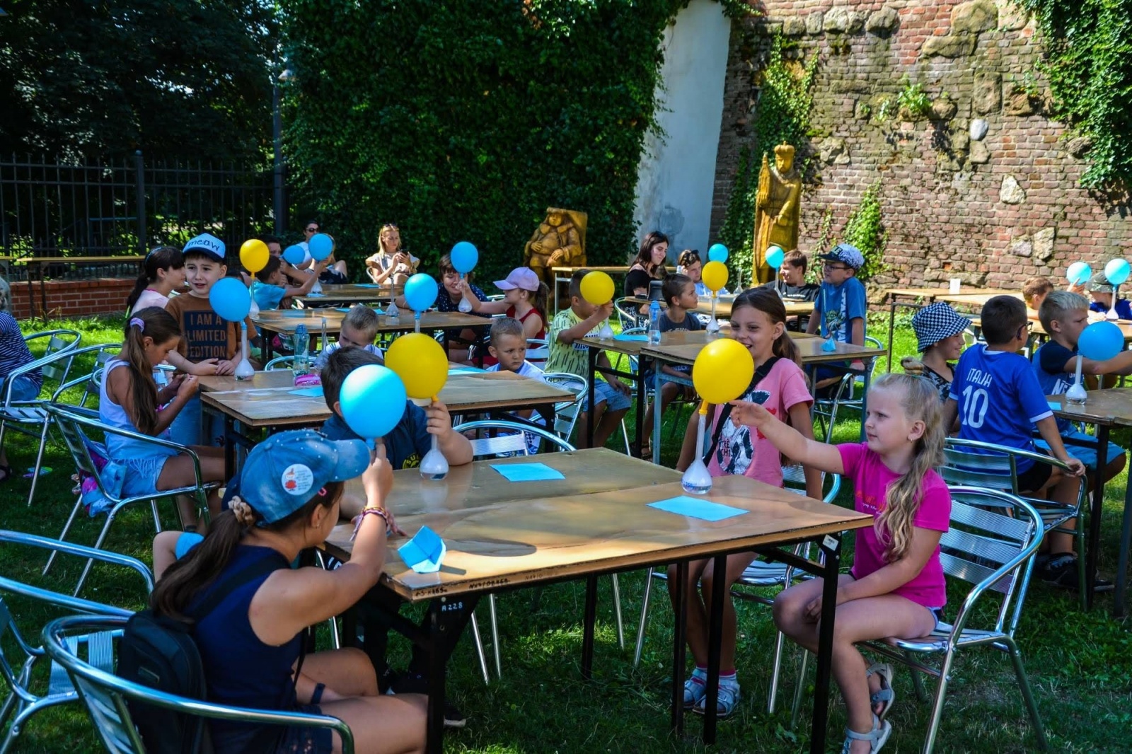 Zdjęcie w galerii na portalu naszraciborz.pl: Lodowe eksperymenty w dawnej siedzibie Piastów [FOTO] wiadomości z regionu