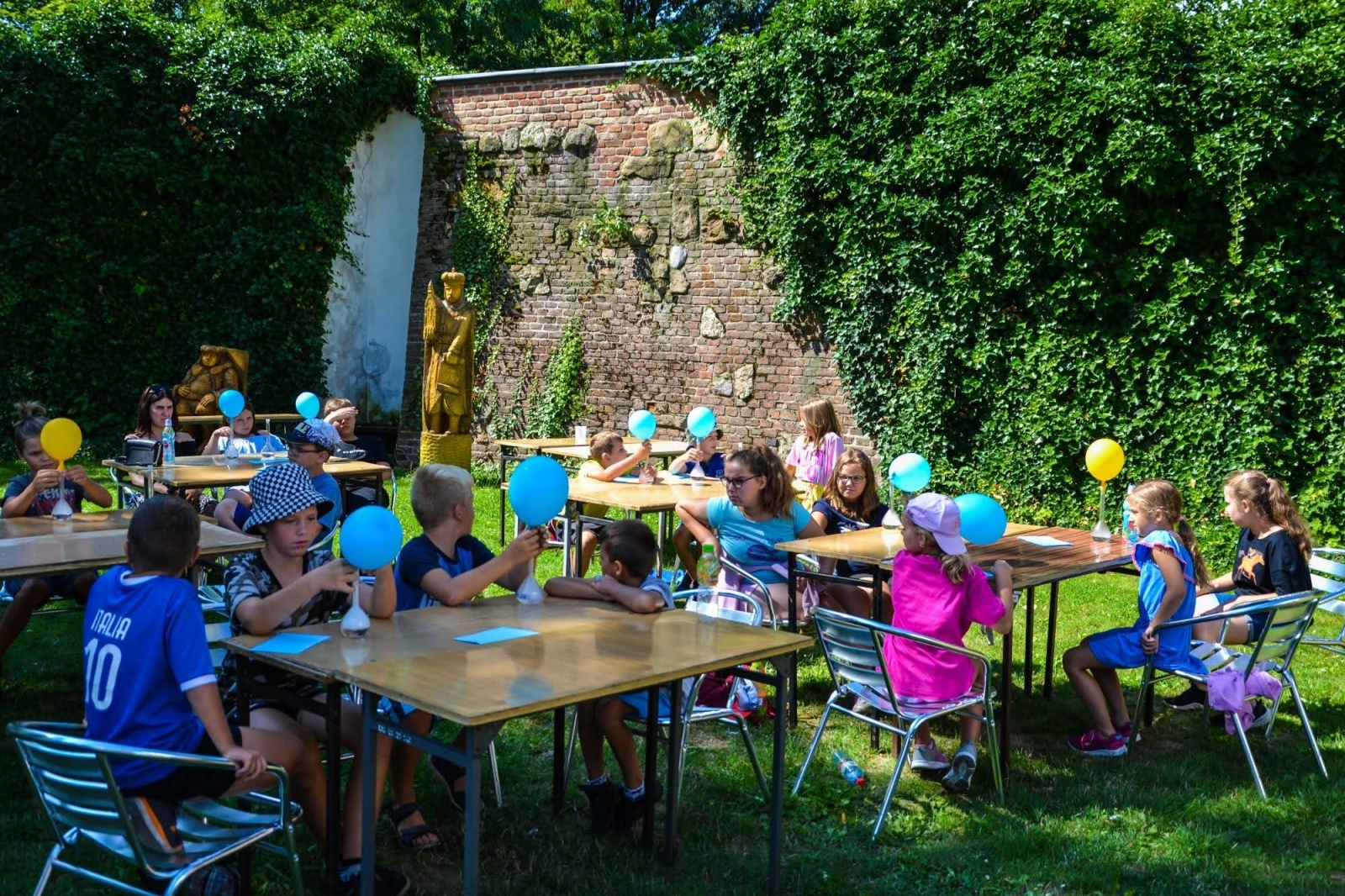 Zdjęcie w galerii na portalu naszraciborz.pl: Lodowe eksperymenty w dawnej siedzibie Piastów [FOTO] wiadomości z regionu