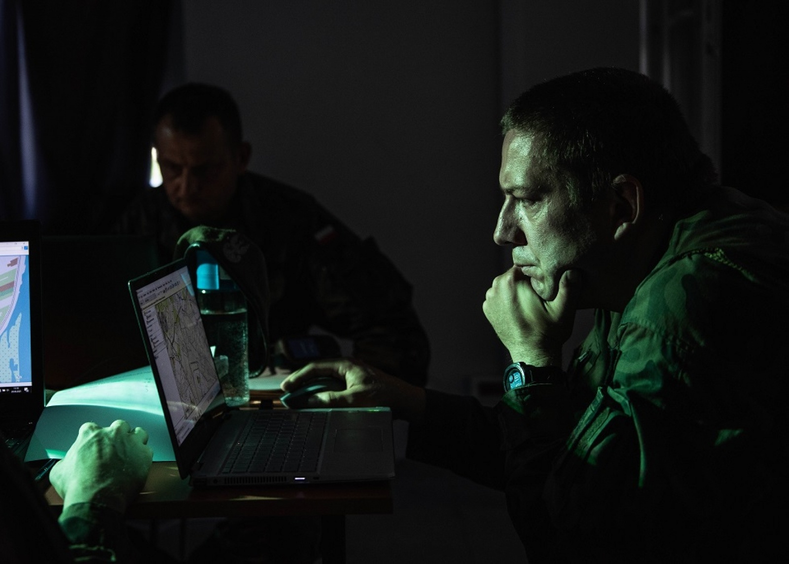 Zdjęcie w galerii na portalu naszraciborz.pl: Śląscy terytorialsi szkolą się jak planować poszukiwania wiadomości z regionu