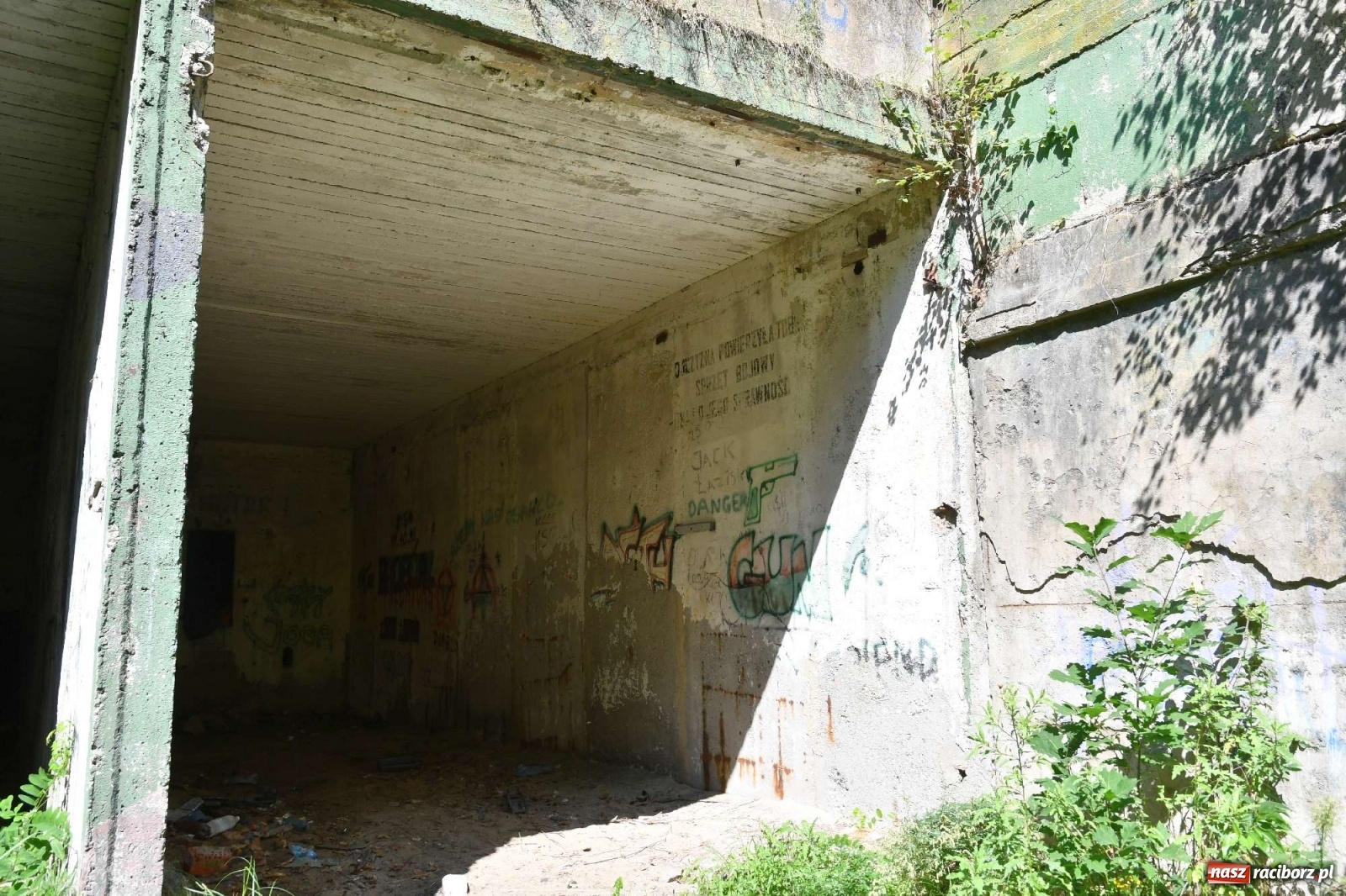 Zdjęcie w galerii na portalu naszraciborz.pl: Tajemnice zimnej wojny. Baza rakietowa w Kuźni Raciborskiej [FOTO i WIDEO] wiadomości z regionu