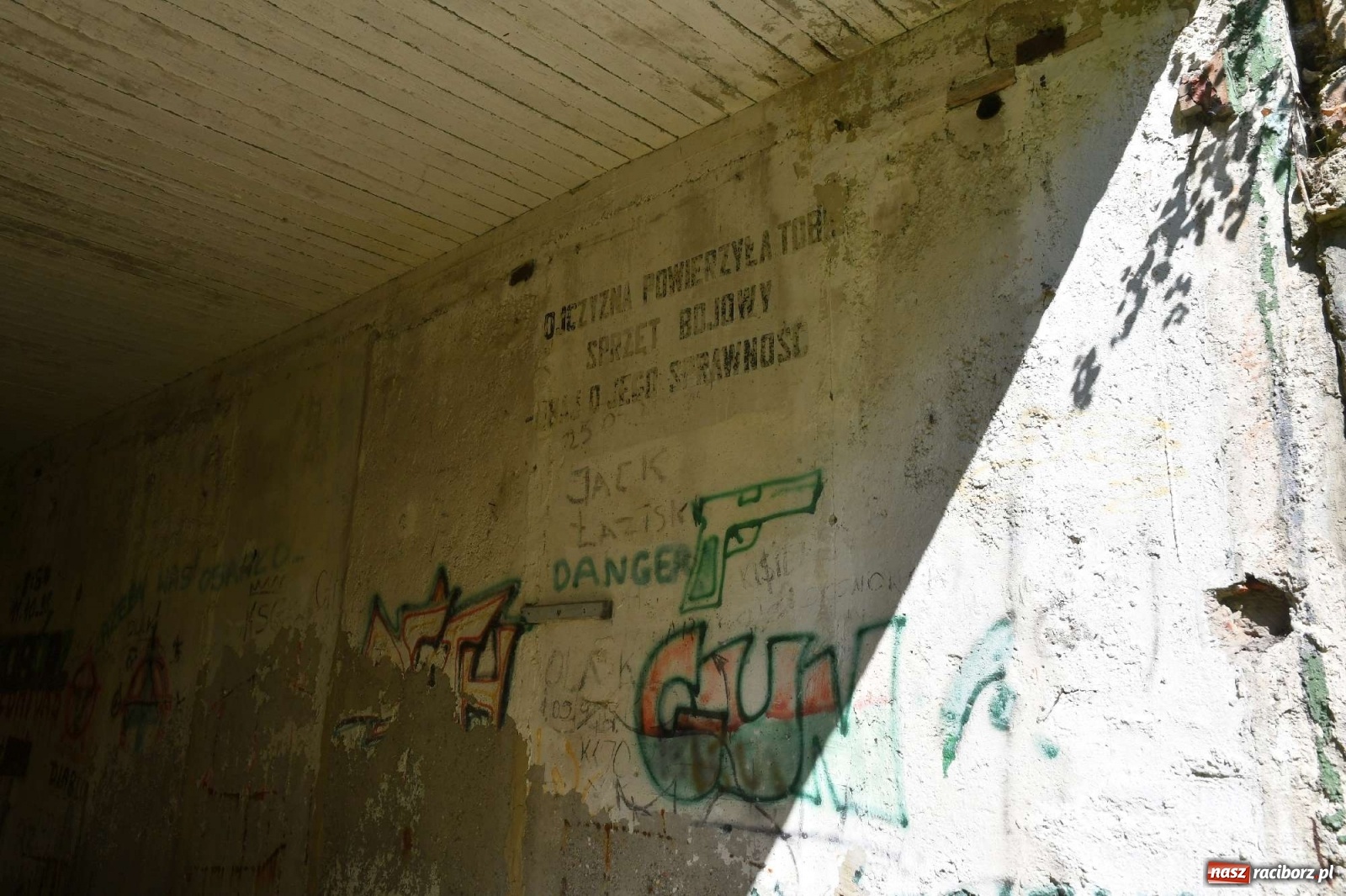 Zdjęcie w galerii na portalu naszraciborz.pl: Tajemnice zimnej wojny. Baza rakietowa w Kuźni Raciborskiej [FOTO i WIDEO] wiadomości z regionu