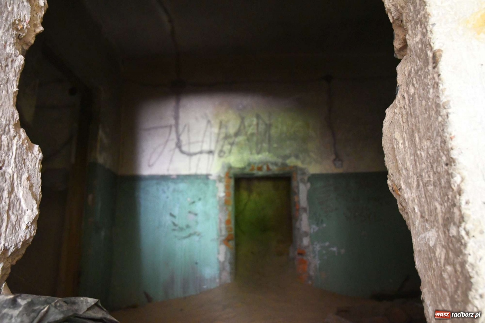 Zdjęcie w galerii na portalu naszraciborz.pl: Tajemnice zimnej wojny. Baza rakietowa w Kuźni Raciborskiej [FOTO i WIDEO] wiadomości z regionu