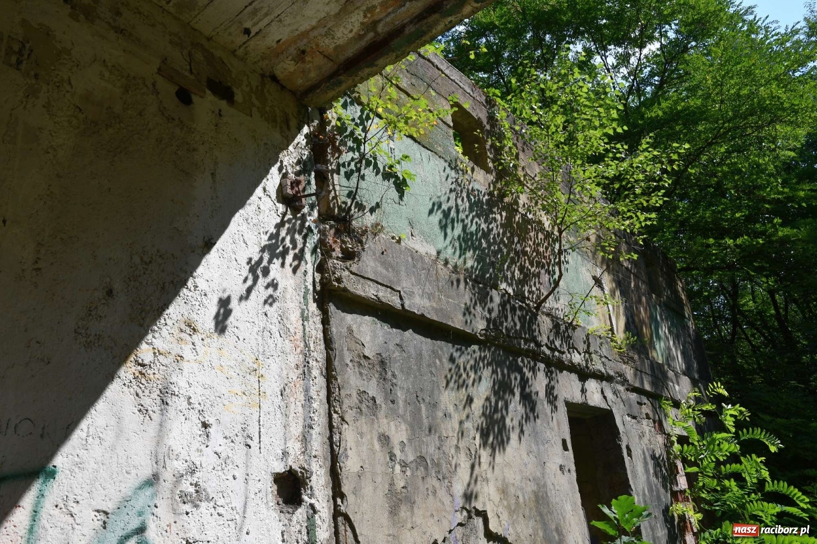 Zdjęcie w galerii na portalu naszraciborz.pl: Tajemnice zimnej wojny. Baza rakietowa w Kuźni Raciborskiej [FOTO i WIDEO] wiadomości z regionu