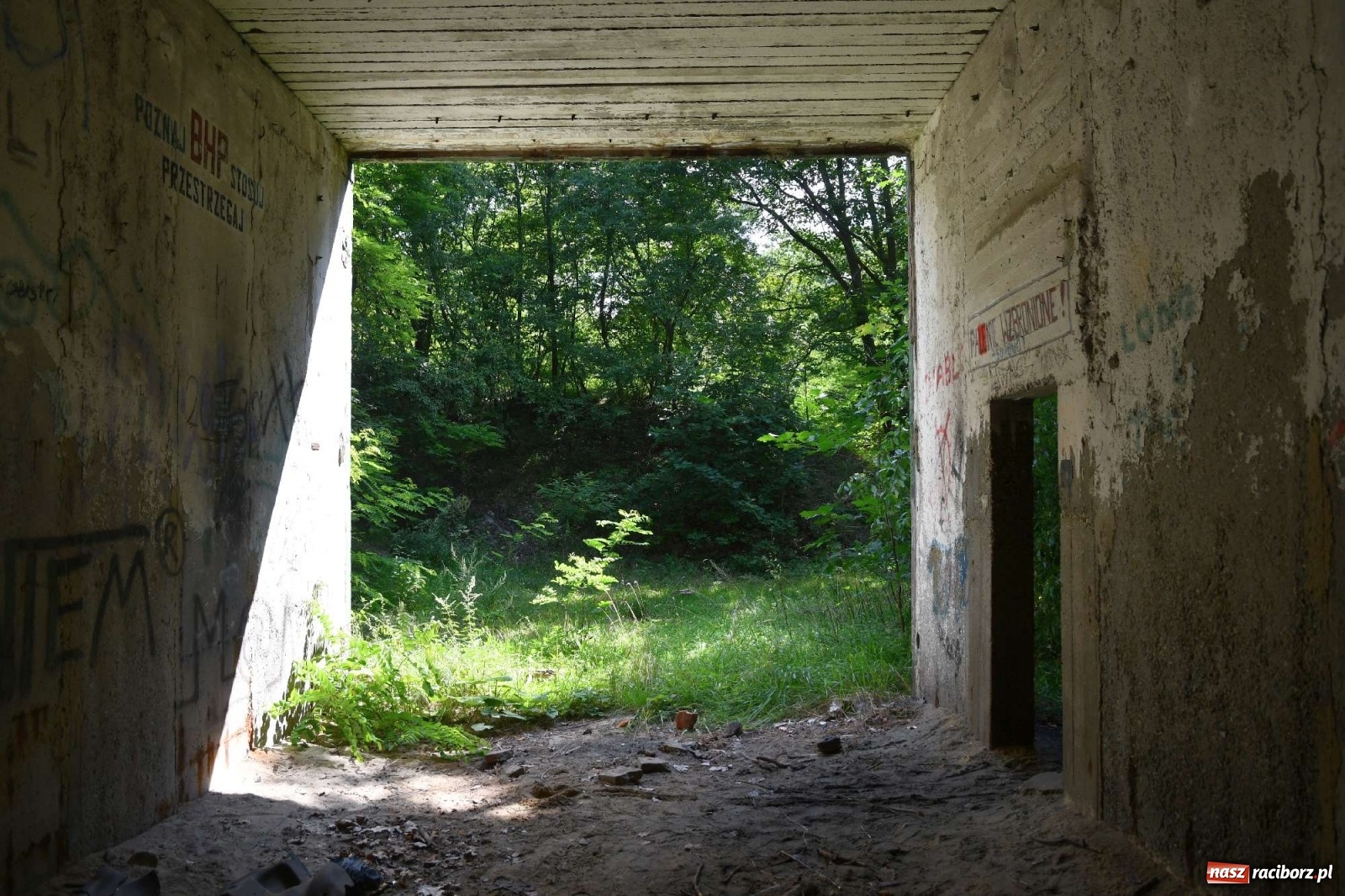 Zdjęcie w galerii na portalu naszraciborz.pl: Tajemnice zimnej wojny. Baza rakietowa w Kuźni Raciborskiej [FOTO i WIDEO] wiadomości z regionu