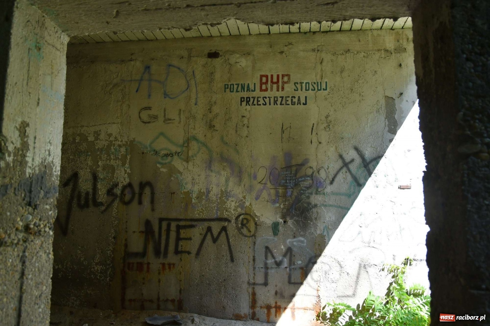 Zdjęcie w galerii na portalu naszraciborz.pl: Tajemnice zimnej wojny. Baza rakietowa w Kuźni Raciborskiej [FOTO i WIDEO] wiadomości z regionu