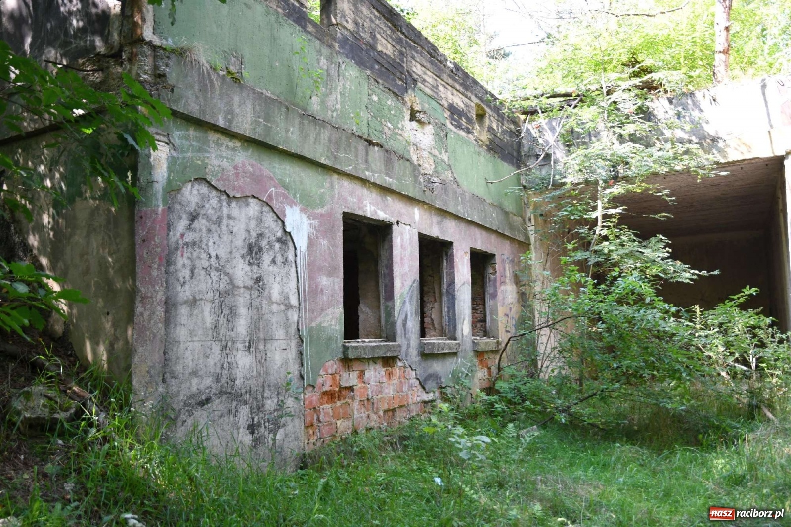 Zdjęcie w galerii na portalu naszraciborz.pl: Tajemnice zimnej wojny. Baza rakietowa w Kuźni Raciborskiej [FOTO i WIDEO] wiadomości z regionu