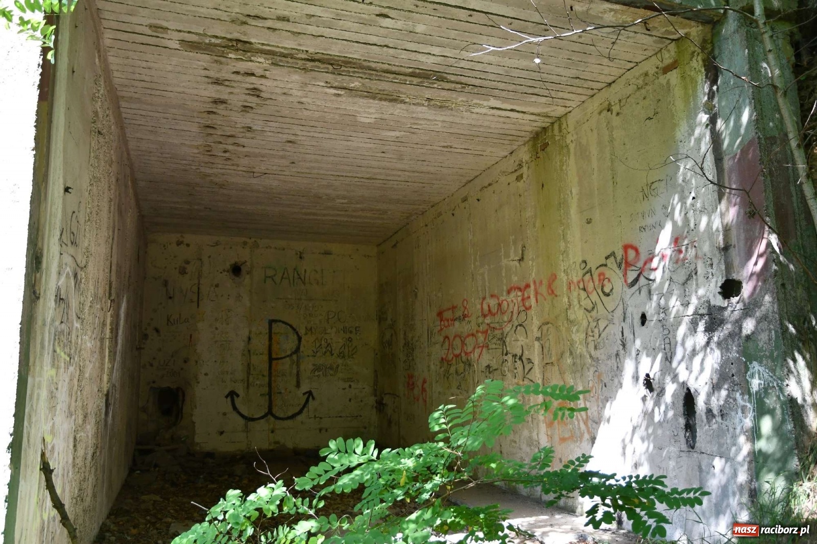 Zdjęcie w galerii na portalu naszraciborz.pl: Tajemnice zimnej wojny. Baza rakietowa w Kuźni Raciborskiej [FOTO i WIDEO] wiadomości z regionu