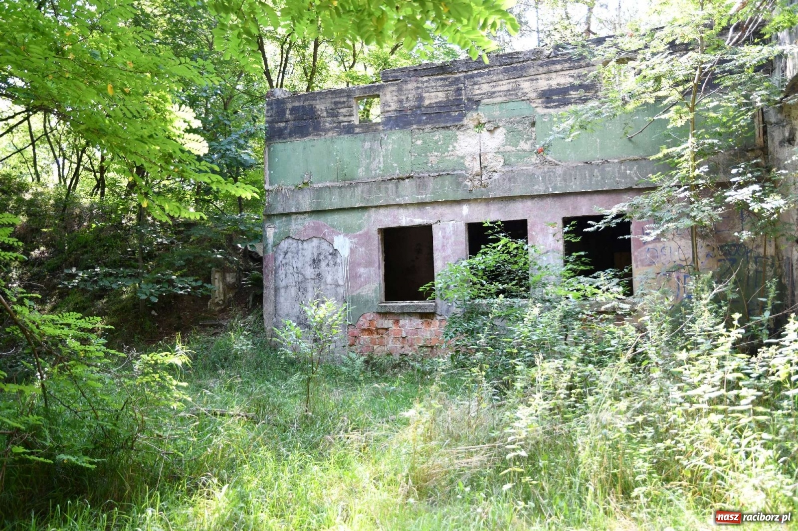 Zdjęcie w galerii na portalu naszraciborz.pl: Tajemnice zimnej wojny. Baza rakietowa w Kuźni Raciborskiej [FOTO i WIDEO] wiadomości z regionu