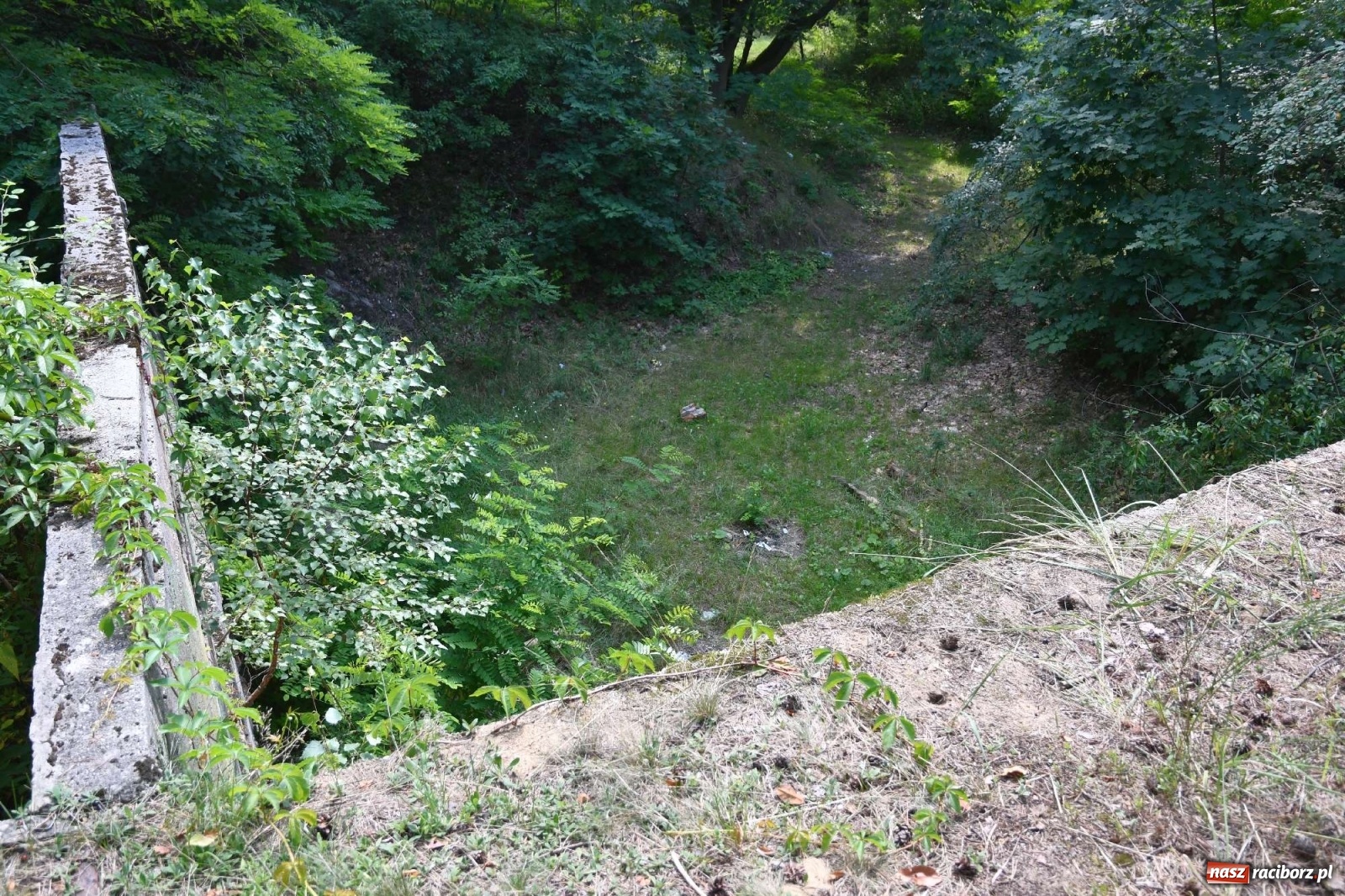 Zdjęcie w galerii na portalu naszraciborz.pl: Tajemnice zimnej wojny. Baza rakietowa w Kuźni Raciborskiej [FOTO i WIDEO] wiadomości z regionu