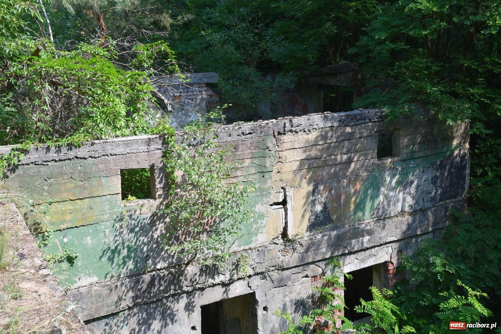 Zdjęcie w galerii na portalu naszraciborz.pl: Tajemnice zimnej wojny. Baza rakietowa w Kuźni Raciborskiej [FOTO i WIDEO] wiadomości z regionu