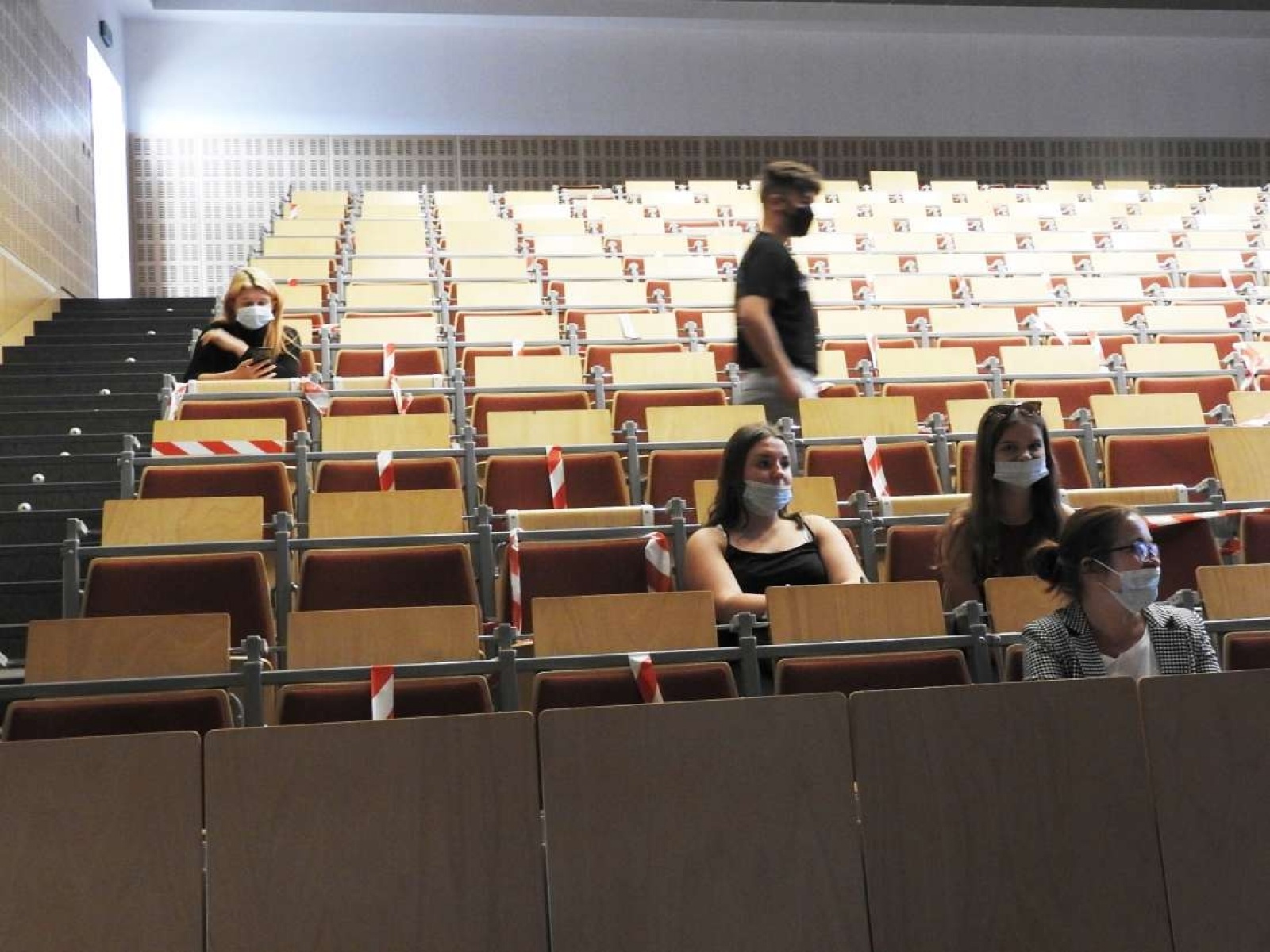 Zdjęcie w galerii na portalu naszraciborz.pl: Z Łubowic do Krakowa. Młodzież nagrodzona za pracę wiadomości z regionu