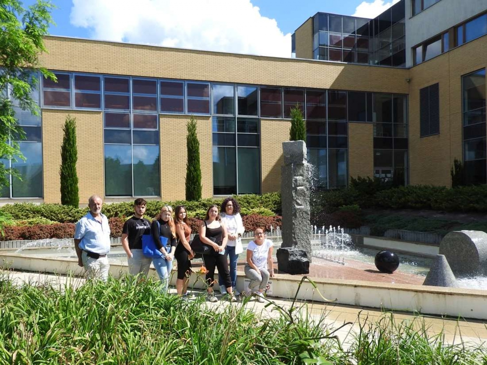 Zdjęcie w galerii na portalu naszraciborz.pl: Z Łubowic do Krakowa. Młodzież nagrodzona za pracę wiadomości z regionu