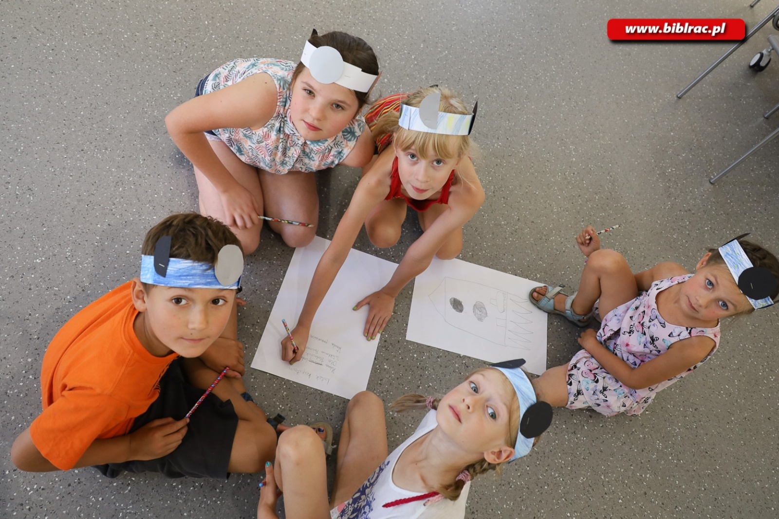 Zdjęcie w galerii na portalu naszraciborz.pl: Słońce, inne gwiazdy i wyprawa na Księżyc podczas Kosmicznego Lata z Biblioteką wiadomości z regionu