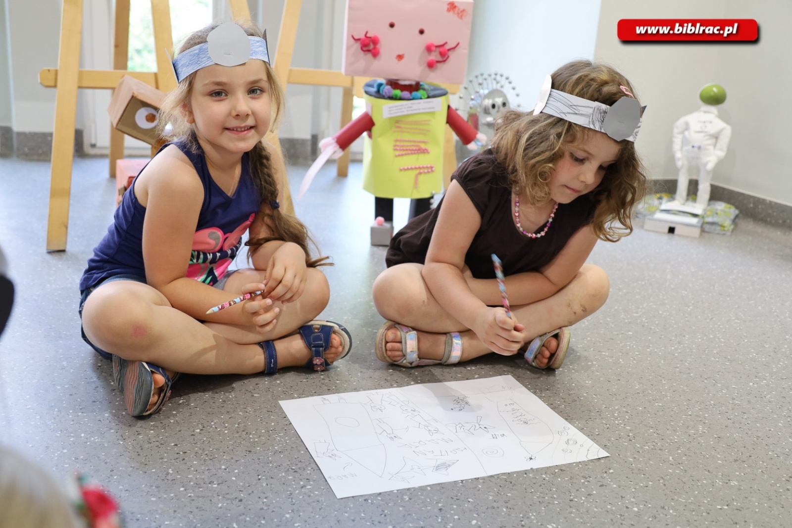 Zdjęcie w galerii na portalu naszraciborz.pl: Słońce, inne gwiazdy i wyprawa na Księżyc podczas Kosmicznego Lata z Biblioteką wiadomości z regionu