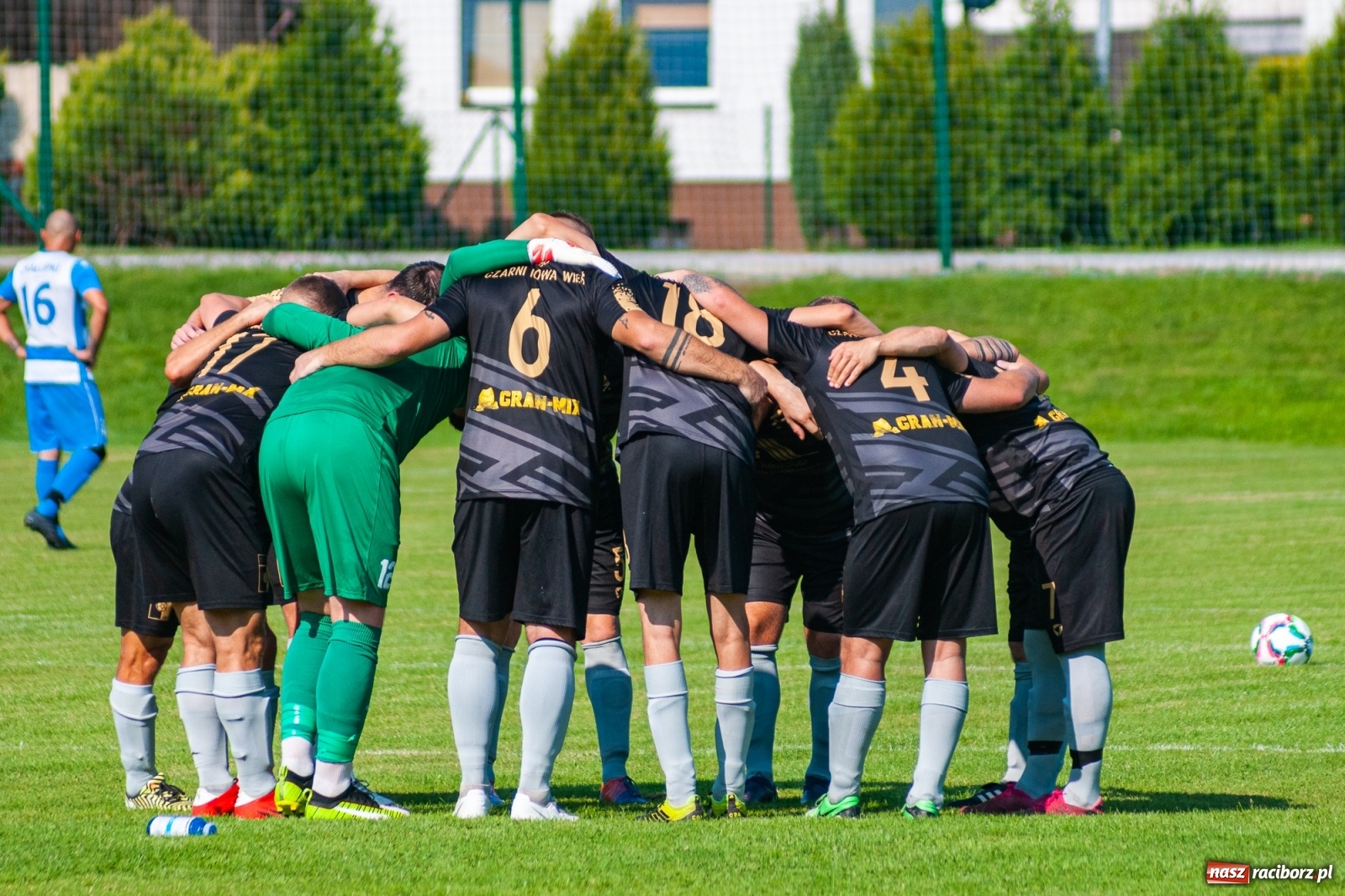 Zdjęcie w galerii na portalu naszraciborz.pl: A klasa. Choć Chałupki się starały, nowy sezon słabo zainaugurowały [FOTO] wiadomości z regionu