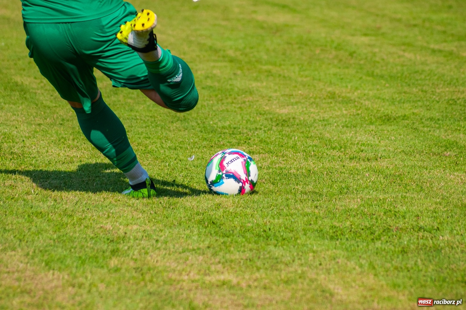 Zdjęcie w galerii na portalu naszraciborz.pl: A klasa. Choć Chałupki się starały, nowy sezon słabo zainaugurowały [FOTO] wiadomości z regionu