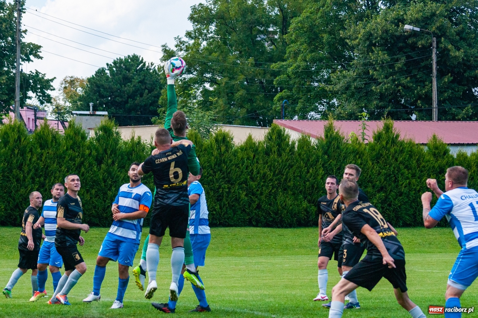 Zdjęcie w galerii na portalu naszraciborz.pl: A klasa. Choć Chałupki się starały, nowy sezon słabo zainaugurowały [FOTO] wiadomości z regionu