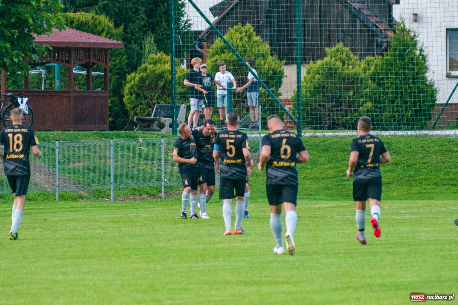 Zdjęcie w galerii na portalu naszraciborz.pl: A klasa. Choć Chałupki się starały, nowy sezon słabo zainaugurowały [FOTO] wiadomości z regionu