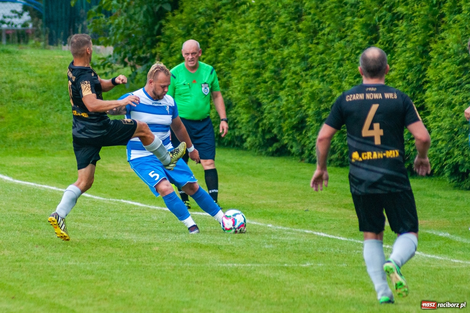 Zdjęcie w galerii na portalu naszraciborz.pl: A klasa. Choć Chałupki się starały, nowy sezon słabo zainaugurowały [FOTO] wiadomości z regionu