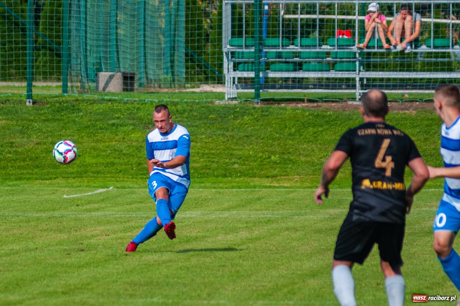 Zdjęcie w galerii na portalu naszraciborz.pl: A klasa. Choć Chałupki się starały, nowy sezon słabo zainaugurowały [FOTO] wiadomości z regionu