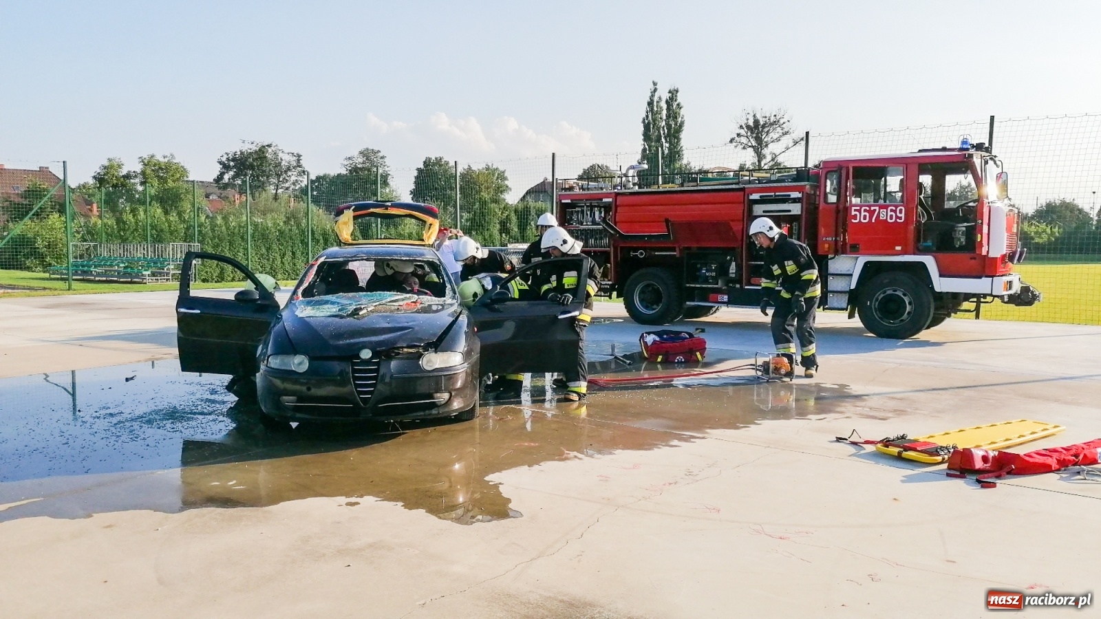 Zdjęcie w galerii na portalu naszraciborz.pl: Tak strażacy z OSP Chałupki ratują ludzkie życie [WIDEO] wiadomości z regionu