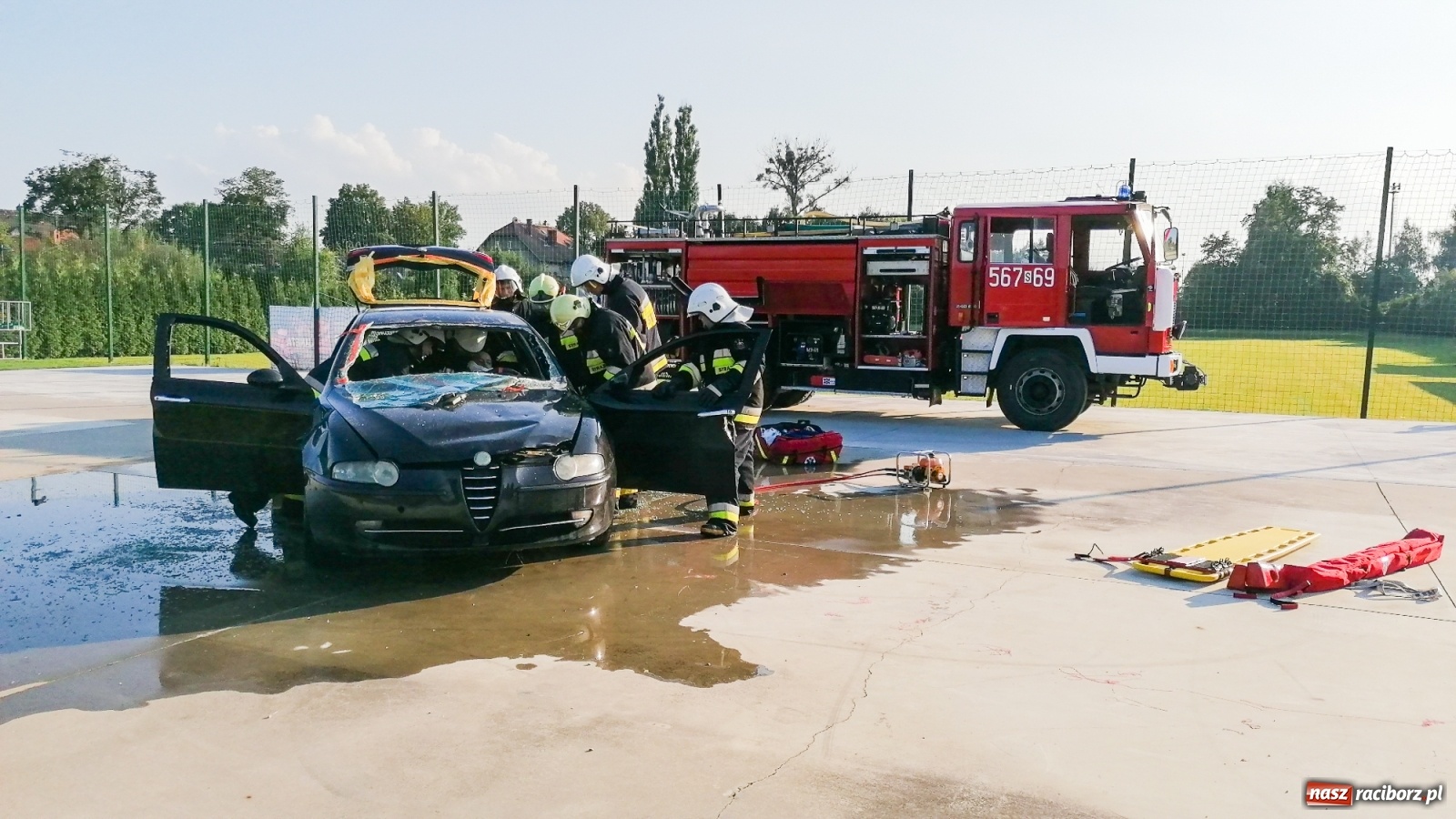 Zdjęcie w galerii na portalu naszraciborz.pl: Tak strażacy z OSP Chałupki ratują ludzkie życie [WIDEO] wiadomości z regionu