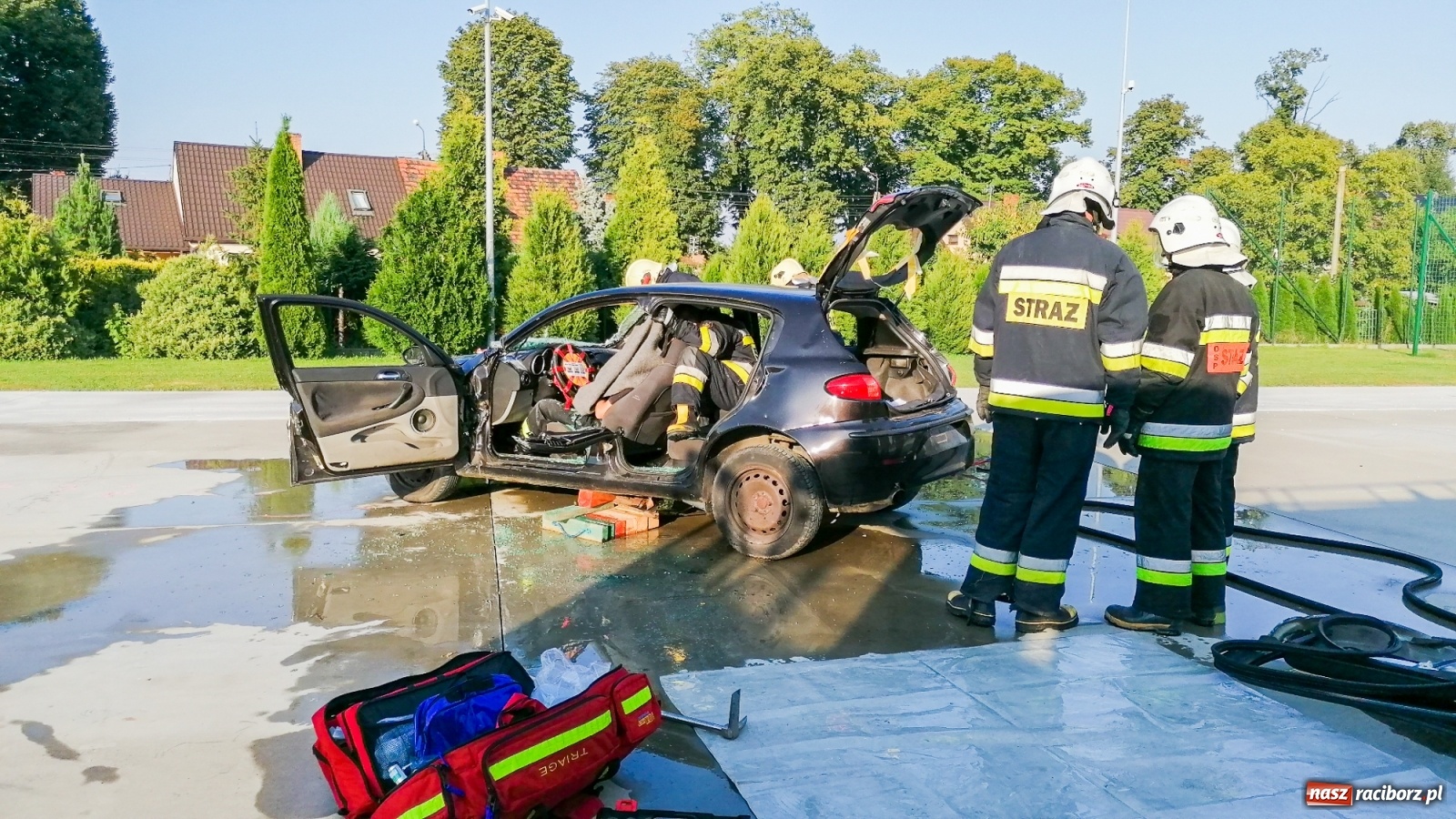 Zdjęcie w galerii na portalu naszraciborz.pl: Tak strażacy z OSP Chałupki ratują ludzkie życie [WIDEO] wiadomości z regionu
