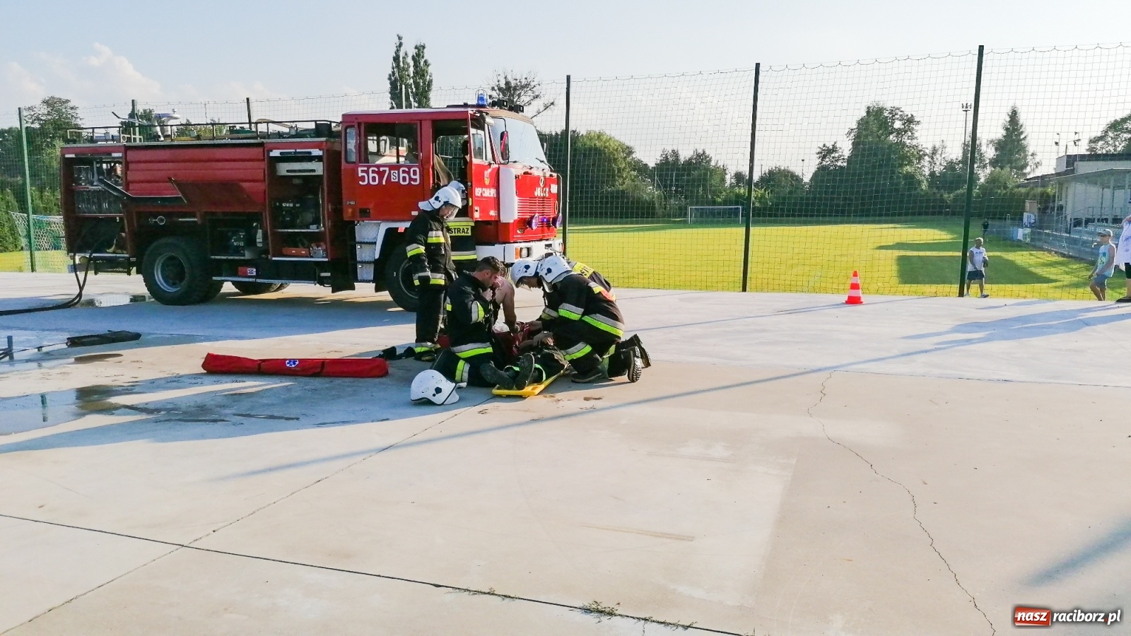 Zdjęcie w galerii na portalu naszraciborz.pl: Tak strażacy z OSP Chałupki ratują ludzkie życie [WIDEO] wiadomości z regionu